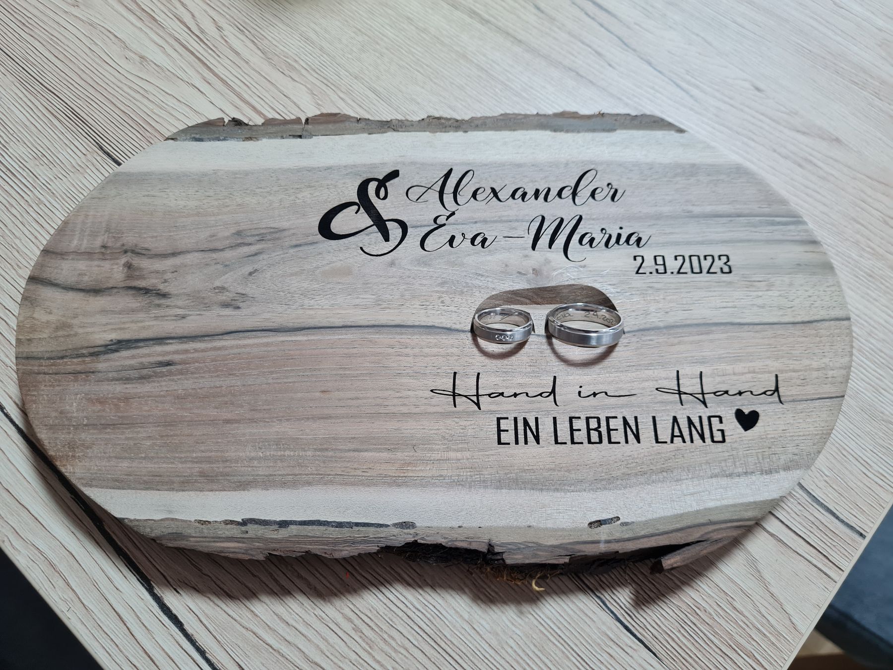 Hochzeits-Set: Ringkissen & Gäste-Anstecker Bild 4