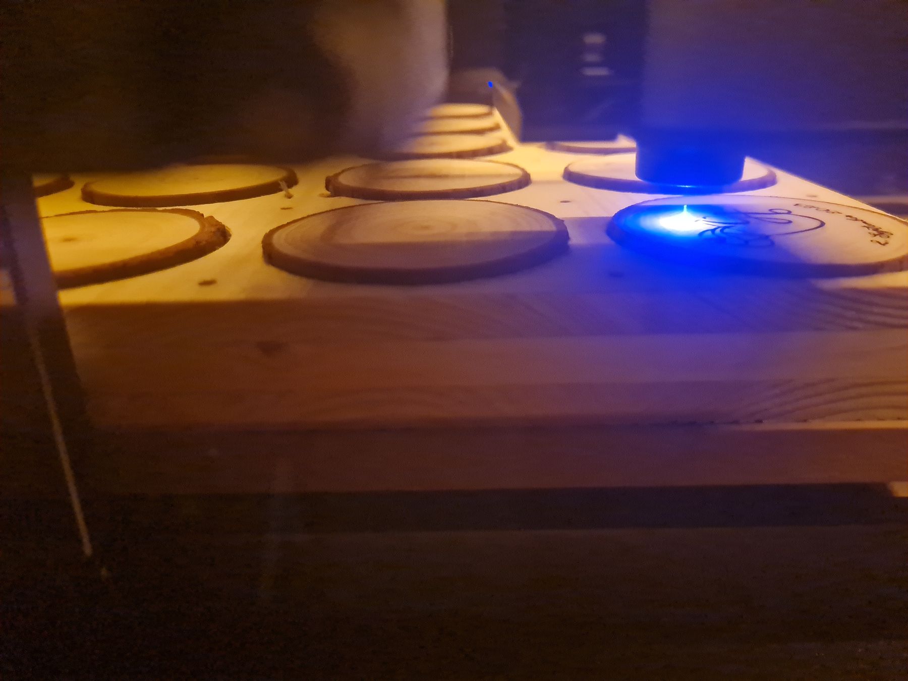 Hochzeits-Set: Ringkissen & Gäste-Anstecker Bild 5