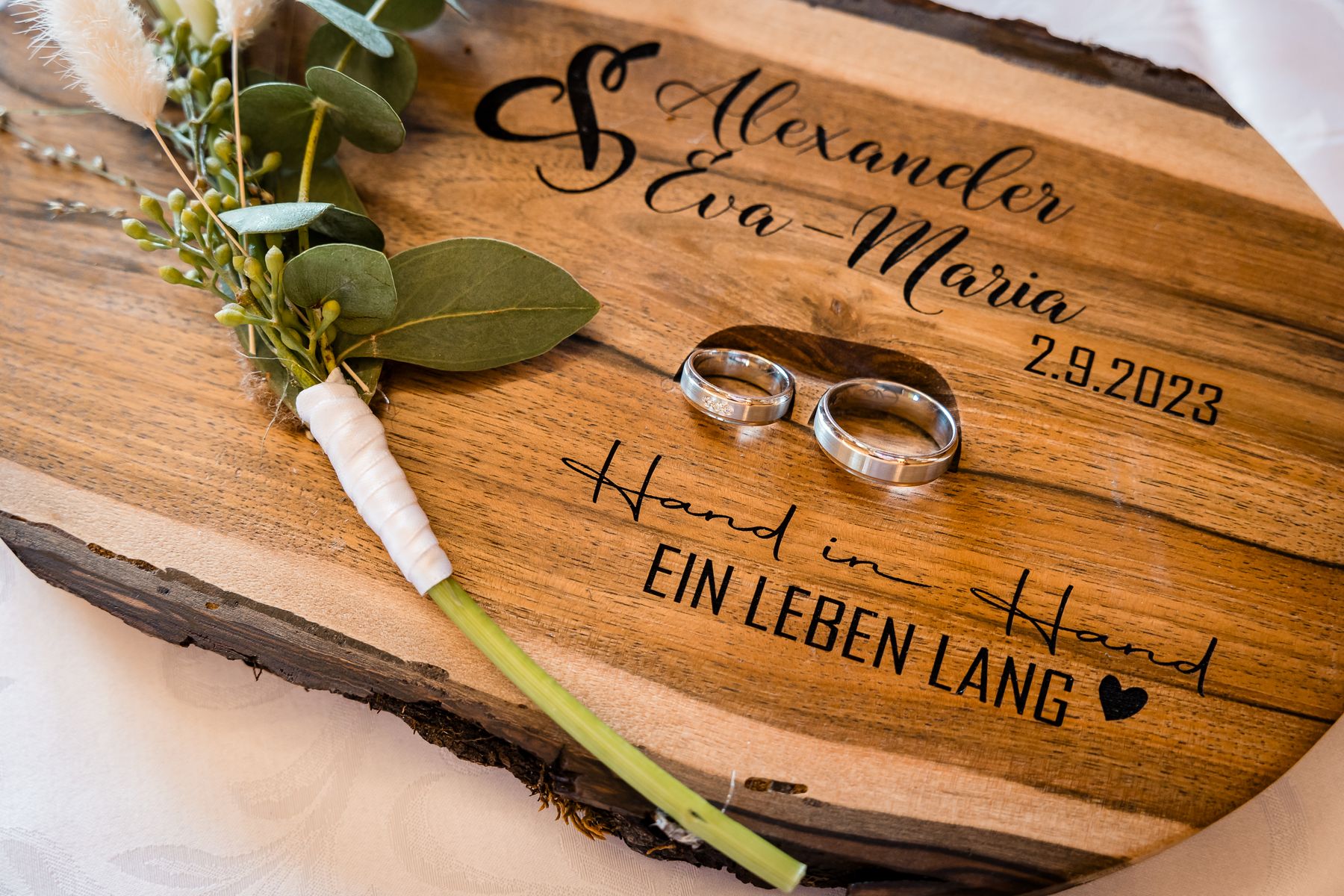 Hochzeits-Set: Ringkissen & Gäste-Anstecker Bild 7