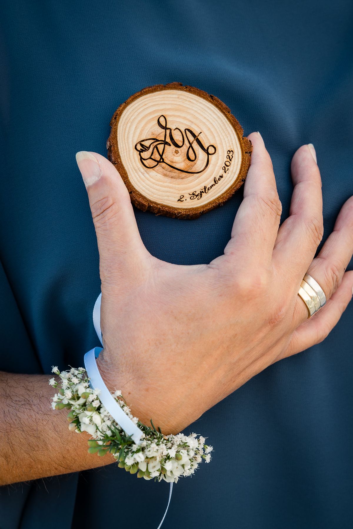 Hochzeits-Set: Ringkissen & Gäste-Anstecker Bild 8